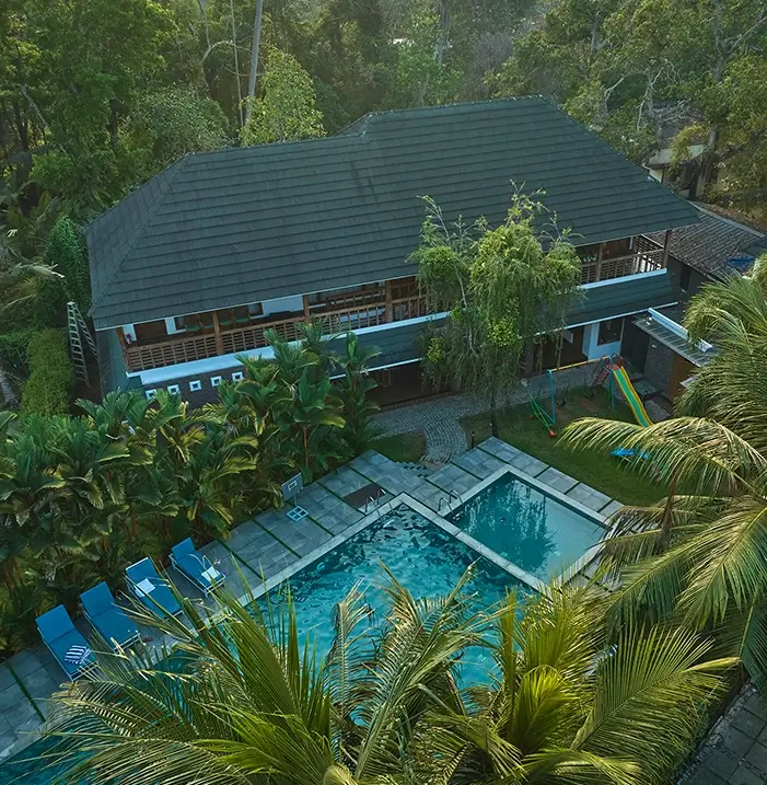 Blue Jelly Marina - Blue Jelly Cruises & Resort