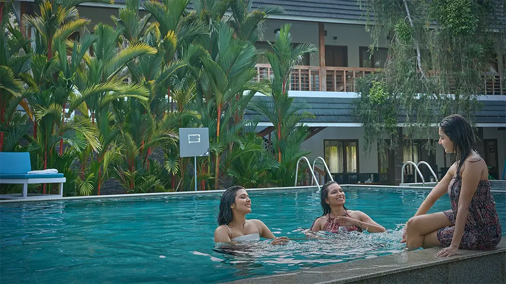 Blue Jelly Marina - Blue Jelly Cruises & Resort