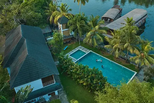 Blue Jelly Marina - Blue Jelly Cruises & Resort